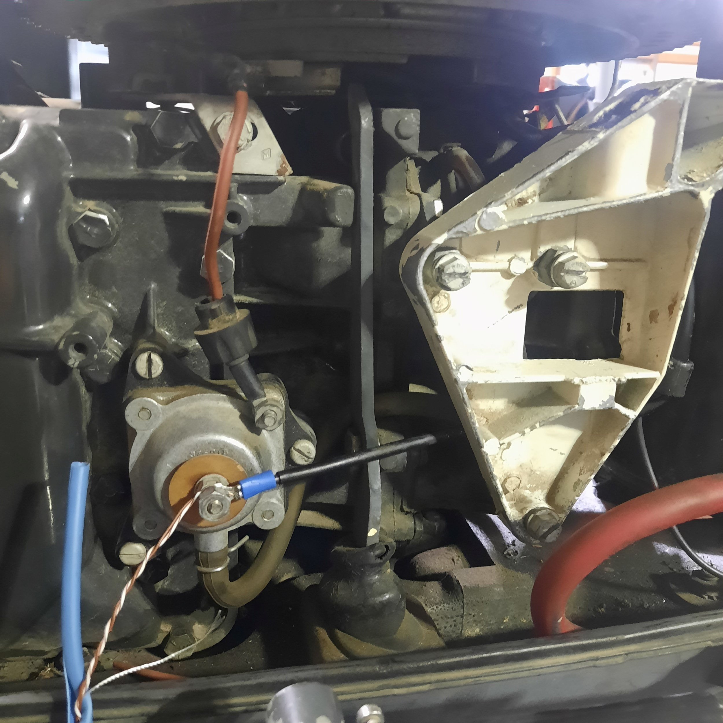 Boat wires.jpg