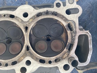 Cyinder Head Upclose 2.jpg